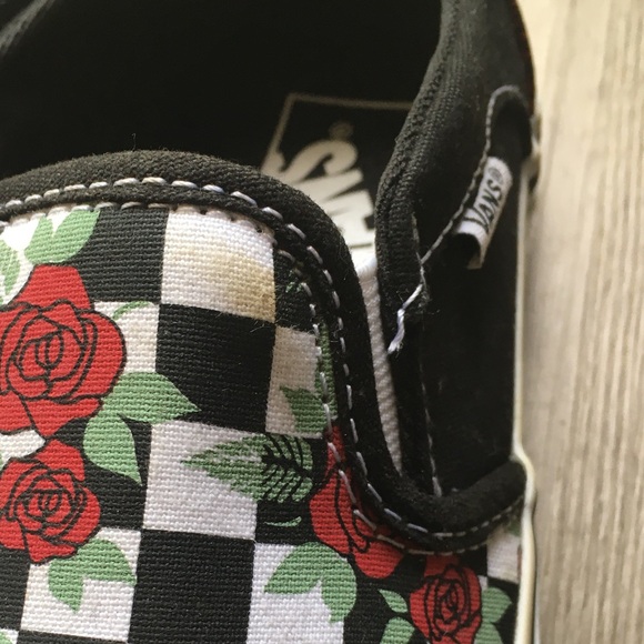 Vans Asher Checkerboard Roses Slip-On Women’s Size 7 - Picture 15 of 15